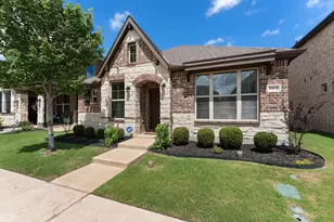 2104 Barx Dr, Little Elm, TX 75068 - Photo 2