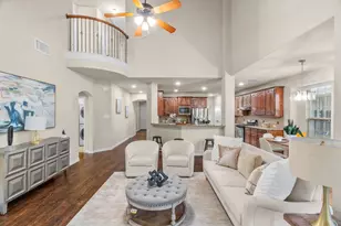 2800 Cole Castle Dr, Lewisville, TX 75056 - Photo 6