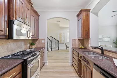 748 Rockingham Drive, Irving, TX 75063 - Photo 18