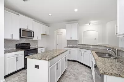 15636 Gatehouse Drive, Fort Worth, TX 76262 - Photo 4