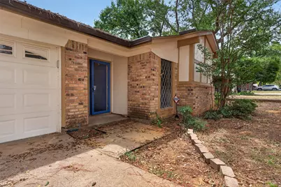 1117 Blue Carriage Lane N, Fort Worth, TX 76120 - Photo 4