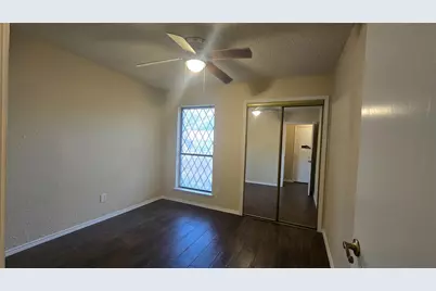 1117 Blue Carriage Lane N, Fort Worth, TX 76120 - Photo 10