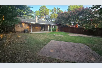 1117 Blue Carriage Lane N, Fort Worth, TX 76120 - Photo 18