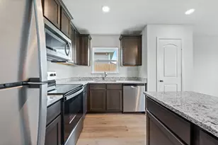 1348 Bullnose Wy, Fort Worth, TX 76131 - Photo 2