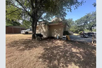 2709 Sky Harbour Drive, Granbury, TX 76049 - Photo 22