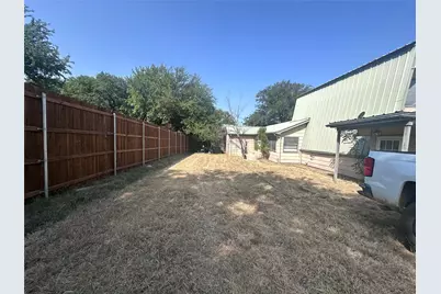 2709 Sky Harbour Drive, Granbury, TX 76049 - Photo 24