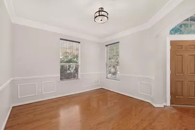 300 Cosbie Drive, Irving, TX 75063 - Photo 8
