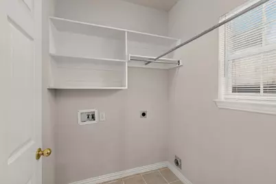 300 Cosbie Drive, Irving, TX 75063 - Photo 16