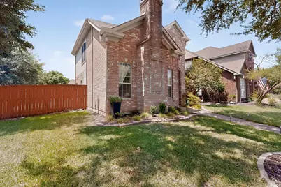 300 Cosbie Drive, Irving, TX 75063 - Photo 2