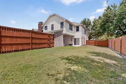 300 Cosbie Drive, Irving, TX 75063 - Photo 34