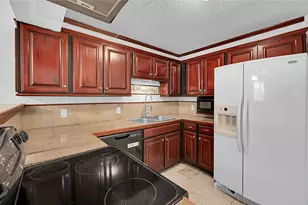 2005 S 8th St, Waco, TX 76706 - Photo 8