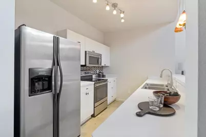 1725 N Fitzhugh Avenue, Dallas, TX 75204 - Photo 14