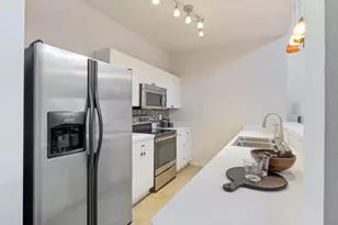 1725 N Fitzhugh Ave, Dallas, TX 75204 - Photo 14