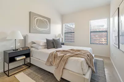 1725 N Fitzhugh Avenue, Dallas, TX 75204 - Photo 18