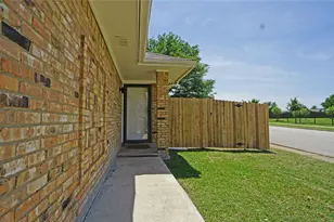 5402 Sandpiper Ln, Garland, TX 75043 - Photo 1