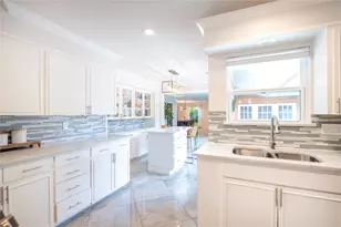 9716 Ravensway Dr, Dallas, TX 75238 - Photo 8