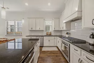 210 Wimberly St, Fort Worth, TX 76107 - Photo 8