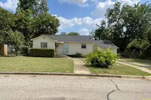 2332 Glencrest Dr, Fort Worth, TX 76119 - Photo 2
