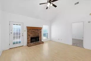 1367 Mimosa Ln, Lewisville, TX 75077 - Photo 4