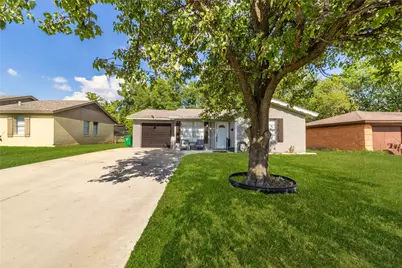 726 Royal Crest, Mesquite, TX 75149 - Photo 1