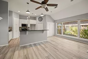 10200 Fieldcrest Dr, Benbrook, TX 76126 - Photo 12
