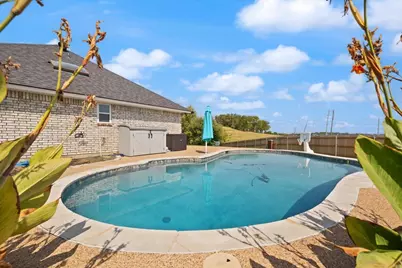 10200 Fieldcrest Drive, Benbrook, TX 76126 - Photo 36