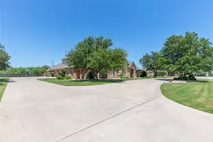 4334 La Hacienda Dr, Abilene, TX 79602 - Photo 2