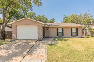 2817 Eddie Pl, Fort Worth, TX 76140 - Photo 2