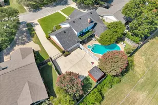 4412 Fiesta Cir E, Fort Worth, TX 76133 - Photo 4