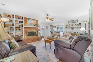 4412 Fiesta Cir E, Fort Worth, TX 76133 - Photo 10