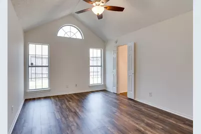 319 Kessler Drive, Euless, TX 76039 - Photo 20