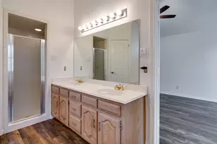 319 Kessler Dr, Euless, TX 76039 - Photo 24