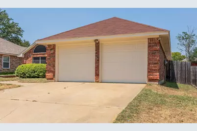 319 Kessler Drive, Euless, TX 76039 - Photo 32