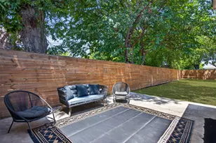 2511 Gladstone Dr, Dallas, TX 75211 - Photo 22