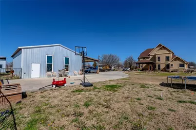 8900 Holly Road, Alvarado, TX 76009 - Photo 14