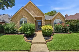 313 Pecos Dr, Irving, TX 75063 - Photo 1