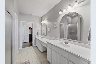 172 High School Drive, Lewisville, TX 75057 - Photo 20