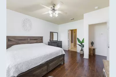 172 High School Drive, Lewisville, TX 75057 - Photo 18