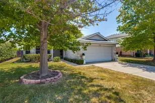 2228 Overlook Ln, Denton, TX 76207 - Photo 2