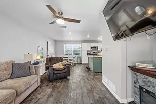 128 Lynn Dr, Azle, TX 76020 - Photo 4