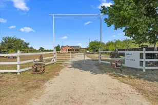 217 Co Rd 1001, Wortham, TX 76693 - Photo 26
