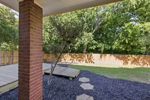 7000 Winthorp Dr, Arlington, TX 76001 - Photo 36