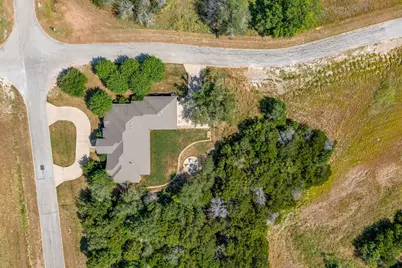 8401 Fullerton Drive, Cleburne, TX 76033 - Photo 4