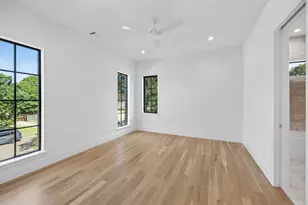 10148 Hedgeway Dr, Dallas, TX 75229 - Photo 22