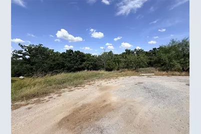 411 Mountain View Court, Sunset, TX 76270 - Photo 12