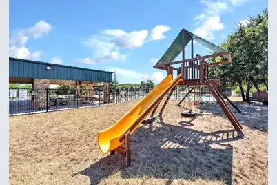 411 Mountain View Court, Sunset, TX 76270 - Photo 18