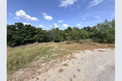 411 Mountain View Court, Sunset, TX 76270 - Photo 14