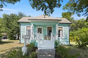 408 S College St, McKinney, TX 75069 - Photo 1