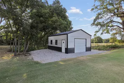 1109 Gonzollas Road, Springtown, TX 76082 - Photo 32
