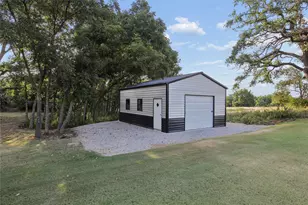 1109 Gonzollas Rd, Springtown, TX 76082 - Photo 32